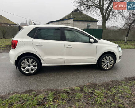 Белый Фольксваген Поло, объемом двигателя 1.6 л и пробегом 320 тыс. км за 6000 $, фото 6 на Automoto.ua