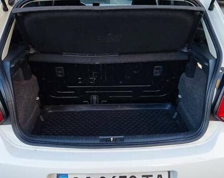 Білий Фольксваген Поло, об'ємом двигуна 1.2 л та пробігом 260 тис. км за 5500 $, фото 4 на Automoto.ua