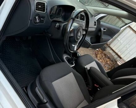 Білий Фольксваген Поло, об'ємом двигуна 1.2 л та пробігом 248 тис. км за 6500 $, фото 4 на Automoto.ua