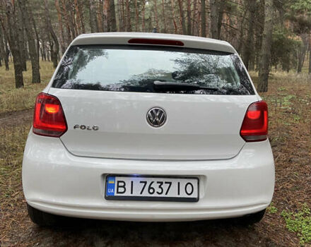 Белый Фольксваген Поло, объемом двигателя 1.2 л и пробегом 252 тыс. км за 5200 $, фото 6 на Automoto.ua