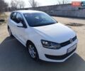 Белый Фольксваген Поло, объемом двигателя 1.2 л и пробегом 175 тыс. км за 7500 $, фото 1 на Automoto.ua