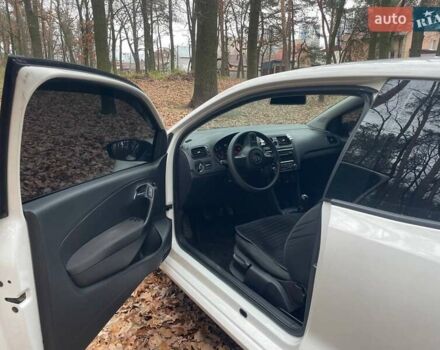 Белый Фольксваген Поло, объемом двигателя 1.2 л и пробегом 243 тыс. км за 5700 $, фото 9 на Automoto.ua