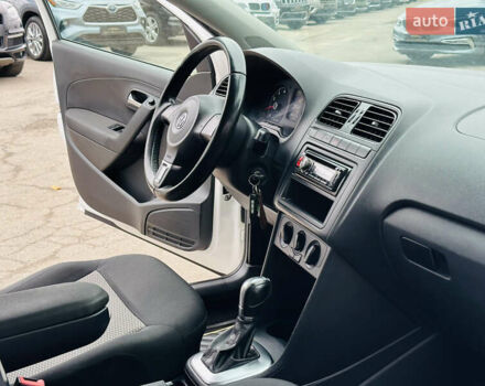 Белый Фольксваген Поло, объемом двигателя 1.4 л и пробегом 176 тыс. км за 7900 $, фото 23 на Automoto.ua