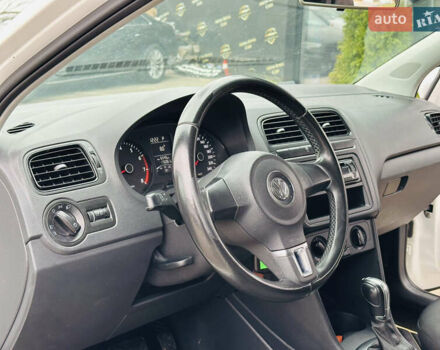 Белый Фольксваген Поло, объемом двигателя 1.4 л и пробегом 176 тыс. км за 7900 $, фото 13 на Automoto.ua