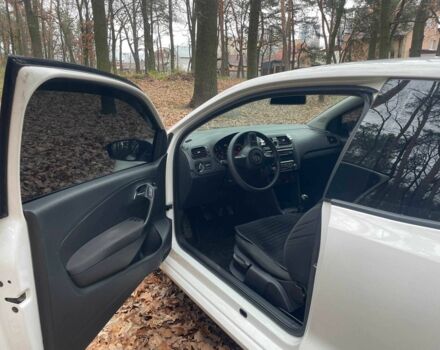 Белый Фольксваген Поло, объемом двигателя 1.2 л и пробегом 243 тыс. км за 5700 $, фото 9 на Automoto.ua