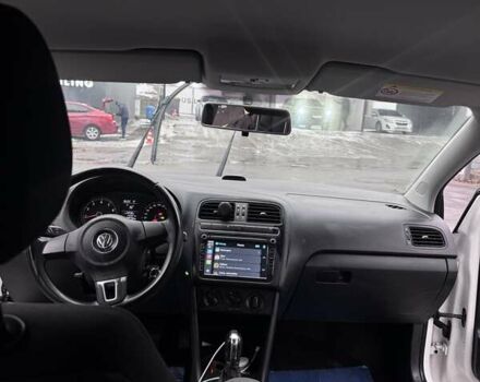 Белый Фольксваген Поло, объемом двигателя 1.39 л и пробегом 142 тыс. км за 8500 $, фото 6 на Automoto.ua