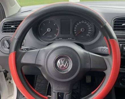 Білий Фольксваген Поло, об'ємом двигуна 1.2 л та пробігом 233 тис. км за 6650 $, фото 2 на Automoto.ua