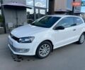 Белый Фольксваген Поло, объемом двигателя 1.2 л и пробегом 261 тыс. км за 5800 $, фото 1 на Automoto.ua