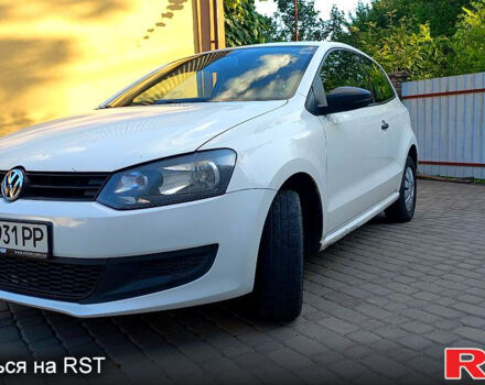 Белый Фольксваген Поло, объемом двигателя 1.2 л и пробегом 259 тыс. км за 5200 $, фото 2 на Automoto.ua