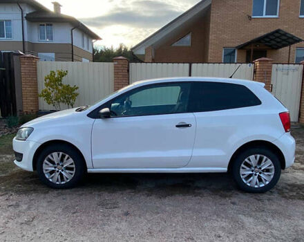 Білий Фольксваген Поло, об'ємом двигуна 1.2 л та пробігом 253 тис. км за 4800 $, фото 2 на Automoto.ua