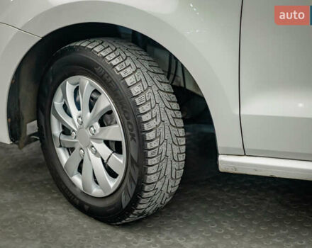 Белый Фольксваген Поло, объемом двигателя 1.2 л и пробегом 180 тыс. км за 6123 $, фото 7 на Automoto.ua