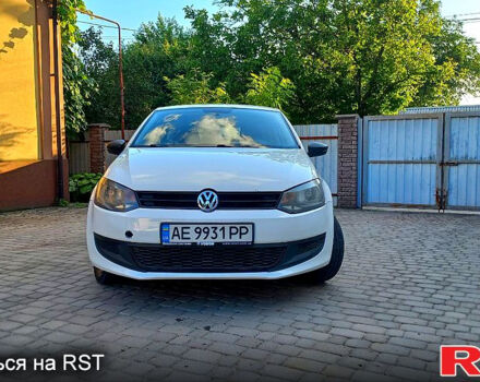 Белый Фольксваген Поло, объемом двигателя 1.2 л и пробегом 259 тыс. км за 5200 $, фото 1 на Automoto.ua
