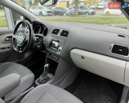 Білий Фольксваген Поло, об'ємом двигуна 1.2 л та пробігом 132 тис. км за 8300 $, фото 11 на Automoto.ua
