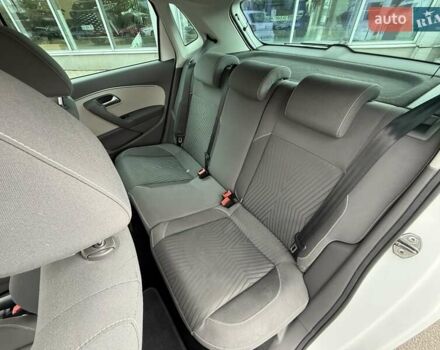 Білий Фольксваген Поло, об'ємом двигуна 1.2 л та пробігом 132 тис. км за 8300 $, фото 17 на Automoto.ua