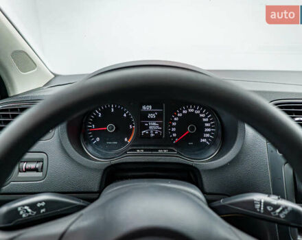 Белый Фольксваген Поло, объемом двигателя 1.2 л и пробегом 180 тыс. км за 6123 $, фото 12 на Automoto.ua