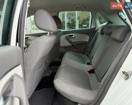 Білий Фольксваген Поло, об'ємом двигуна 1.2 л та пробігом 132 тис. км за 8300 $, фото 16 на Automoto.ua