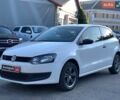 Белый Фольксваген Поло, объемом двигателя 1.2 л и пробегом 233 тыс. км за 5440 $, фото 1 на Automoto.ua