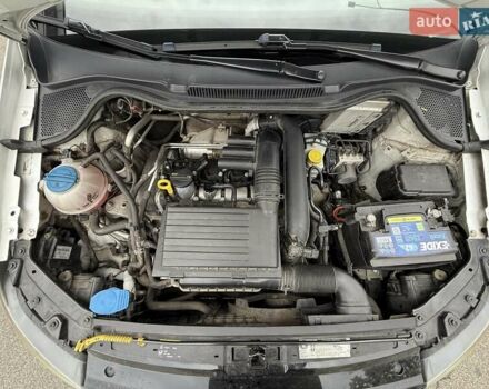 Білий Фольксваген Поло, об'ємом двигуна 1.2 л та пробігом 132 тис. км за 8300 $, фото 24 на Automoto.ua