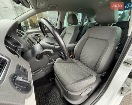 Білий Фольксваген Поло, об'ємом двигуна 1.2 л та пробігом 132 тис. км за 8300 $, фото 13 на Automoto.ua