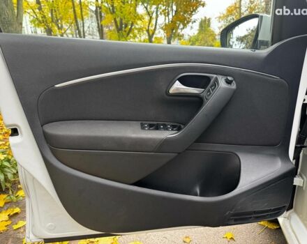 Белый Фольксваген Поло, объемом двигателя 1.2 л и пробегом 238 тыс. км за 9490 $, фото 9 на Automoto.ua