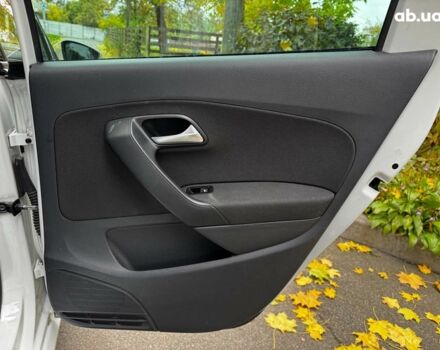 Белый Фольксваген Поло, объемом двигателя 1.2 л и пробегом 238 тыс. км за 9490 $, фото 25 на Automoto.ua