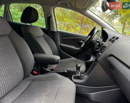 Белый Фольксваген Поло, объемом двигателя 1.2 л и пробегом 238 тыс. км за 9490 $, фото 30 на Automoto.ua