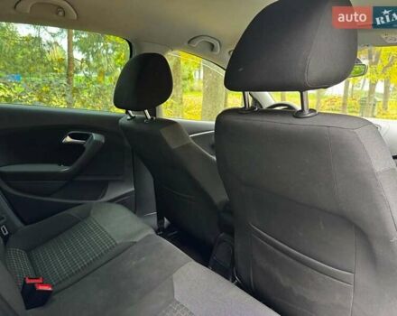 Белый Фольксваген Поло, объемом двигателя 1.2 л и пробегом 238 тыс. км за 9490 $, фото 25 на Automoto.ua