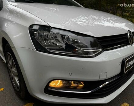 Белый Фольксваген Поло, объемом двигателя 1.2 л и пробегом 238 тыс. км за 9490 $, фото 3 на Automoto.ua