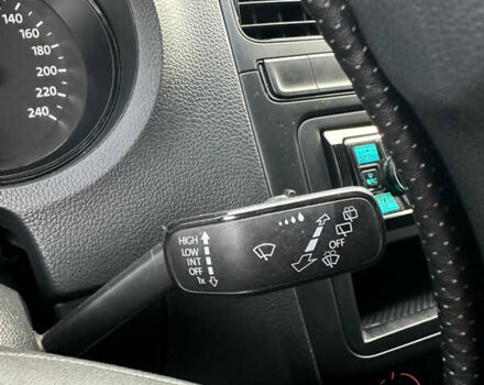 Белый Фольксваген Поло, объемом двигателя 1.2 л и пробегом 217 тыс. км за 5950 $, фото 18 на Automoto.ua