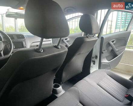 Белый Фольксваген Поло, объемом двигателя 1.42 л и пробегом 158 тыс. км за 10300 $, фото 7 на Automoto.ua