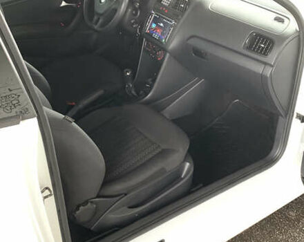 Білий Фольксваген Поло, об'ємом двигуна 1.2 л та пробігом 181 тис. км за 6500 $, фото 7 на Automoto.ua