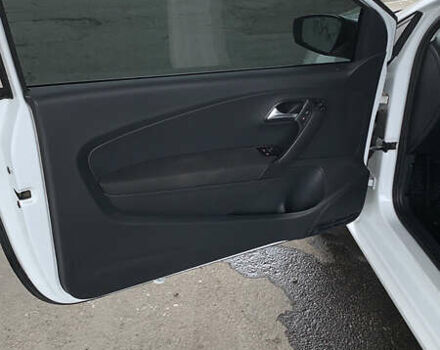 Білий Фольксваген Поло, об'ємом двигуна 1.2 л та пробігом 181 тис. км за 6500 $, фото 10 на Automoto.ua