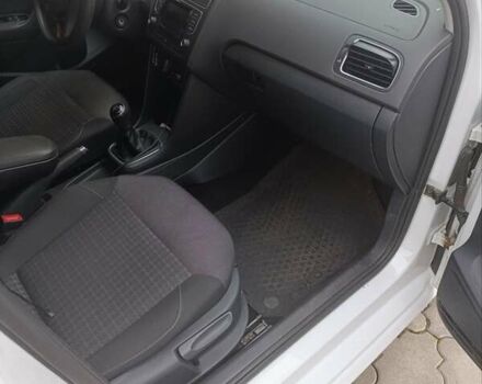 Білий Фольксваген Поло, об'ємом двигуна 1.42 л та пробігом 215 тис. км за 10000 $, фото 8 на Automoto.ua