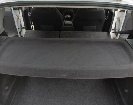 Білий Фольксваген Поло, об'ємом двигуна 1.42 л та пробігом 215 тис. км за 10000 $, фото 16 на Automoto.ua