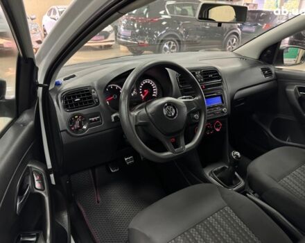 Фольксваген Поло 2017 в Кропивницком (Кировограде) на Automoto.ua Белый Фольксваген Поло, объемом двигателя 1.6 л и пробегом 138 тыс. км за 8800 $, фото 10 на Automoto.ua