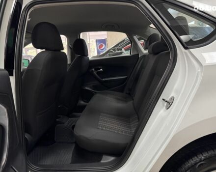 Фольксваген Поло 2017 в Кропивницком (Кировограде) на Automoto.ua Белый Фольксваген Поло, объемом двигателя 1.6 л и пробегом 138 тыс. км за 8800 $, фото 8 на Automoto.ua