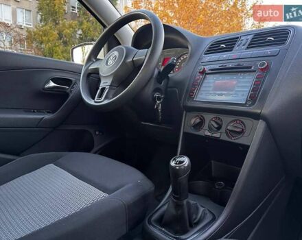 Білий Фольксваген Поло, об'ємом двигуна 1.6 л та пробігом 134 тис. км за 7400 $, фото 11 на Automoto.ua