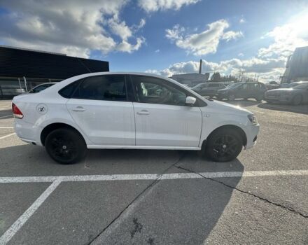 Белый Фольксваген Поло, объемом двигателя 1.6 л и пробегом 329 тыс. км за 4350 $, фото 1 на Automoto.ua