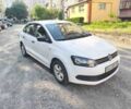 Белый Фольксваген Поло, объемом двигателя 1.6 л и пробегом 200 тыс. км за 5999 $, фото 1 на Automoto.ua