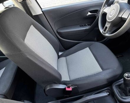 Белый Фольксваген Поло, объемом двигателя 1.6 л и пробегом 134 тыс. км за 7400 $, фото 12 на Automoto.ua