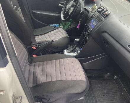 Білий Фольксваген Поло, об'ємом двигуна 1.6 л та пробігом 240 тис. км за 5600 $, фото 5 на Automoto.ua