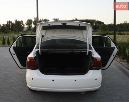 Белый Фольксваген Поло, объемом двигателя 1.6 л и пробегом 244 тыс. км за 6100 $, фото 10 на Automoto.ua