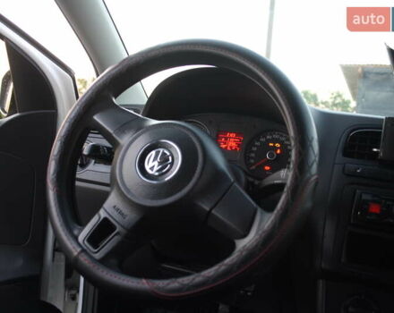 Белый Фольксваген Поло, объемом двигателя 1.6 л и пробегом 244 тыс. км за 6100 $, фото 5 на Automoto.ua