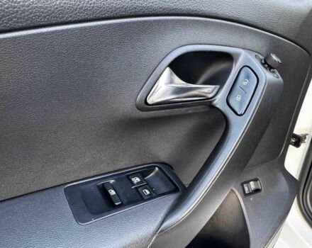 Белый Фольксваген Поло, объемом двигателя 1.6 л и пробегом 134 тыс. км за 7400 $, фото 14 на Automoto.ua