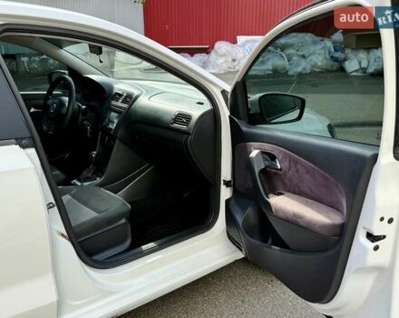 Білий Фольксваген Поло, об'ємом двигуна 1.6 л та пробігом 179 тис. км за 6400 $, фото 13 на Automoto.ua