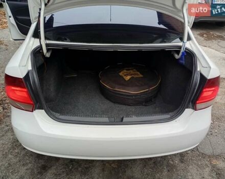 Белый Фольксваген Поло, объемом двигателя 1.6 л и пробегом 220 тыс. км за 5000 $, фото 3 на Automoto.ua