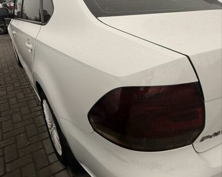 Білий Фольксваген Поло, об'ємом двигуна 1.6 л та пробігом 215 тис. км за 4600 $, фото 6 на Automoto.ua