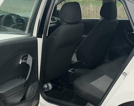 Белый Фольксваген Поло, объемом двигателя 1.6 л и пробегом 254 тыс. км за 4800 $, фото 12 на Automoto.ua