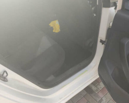 Белый Фольксваген Поло, объемом двигателя 1.6 л и пробегом 218 тыс. км за 5500 $, фото 13 на Automoto.ua