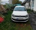 Белый Фольксваген Поло, объемом двигателя 1.6 л и пробегом 300 тыс. км за 3000 $, фото 1 на Automoto.ua